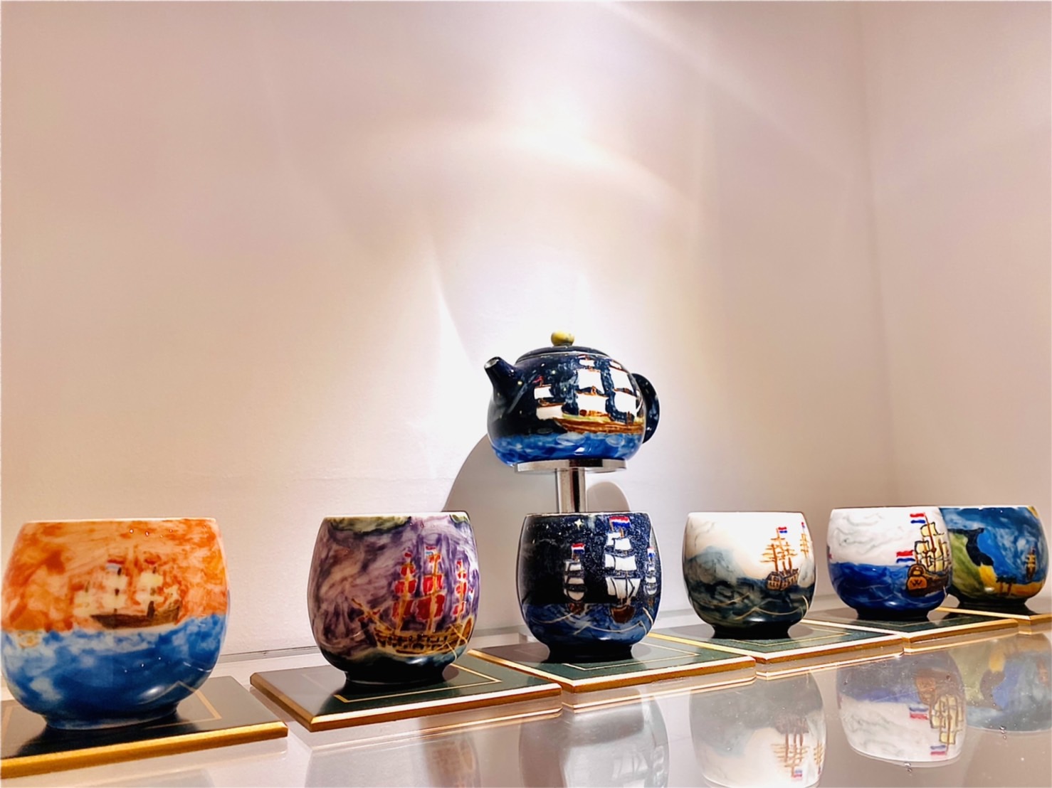 'V.O.C design tea set